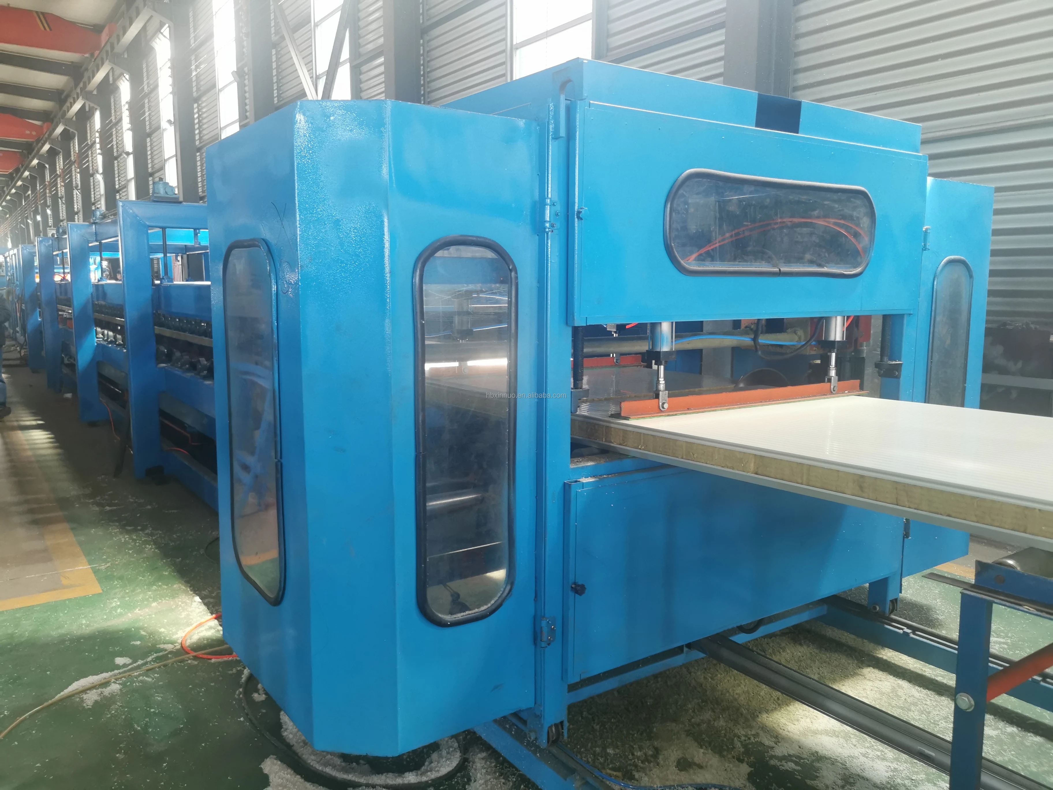 Z roofing EPS panel  rock wool sandwich panels machine line