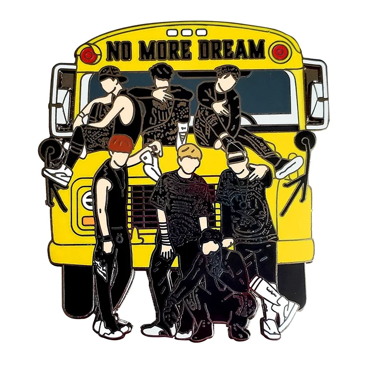 Custom Made Bulk Cute Anime Christmas Snow Korean Kpop Idol Hard Enamel Pin Display Zinc Alloy Metal Crafts