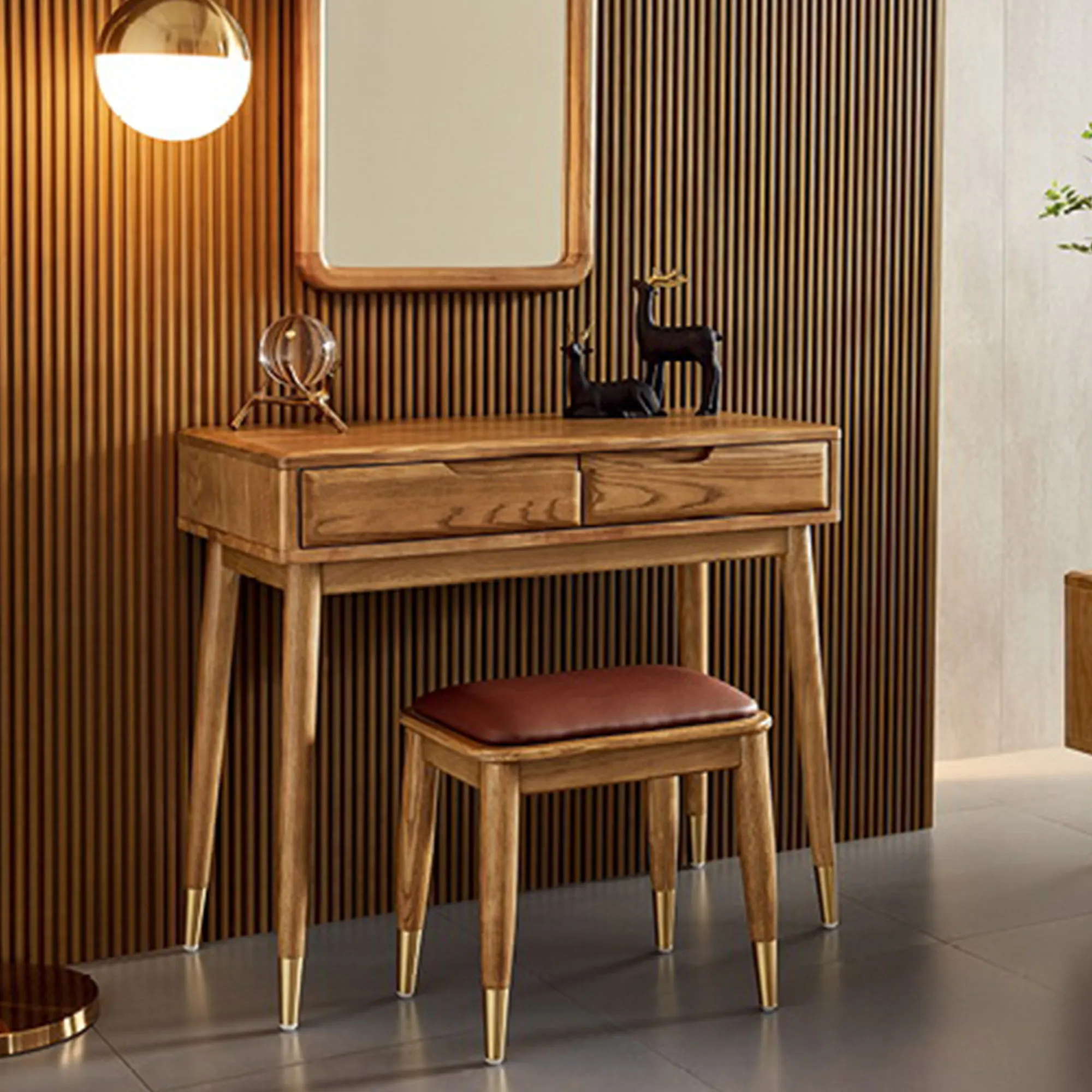 A new Nordic solid wood dressing stool for girls in