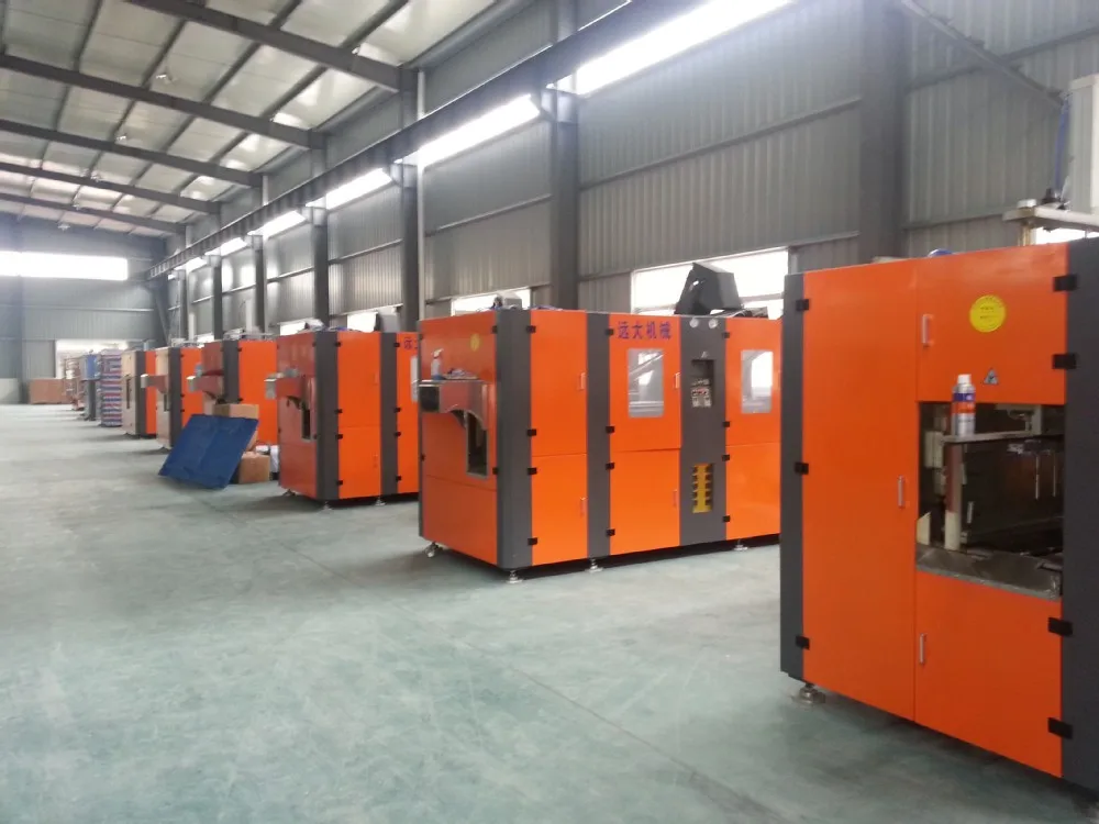 Professional PET Stretch Blow Molding Machine YD-1800 2cavity  higher automation  intelligent control