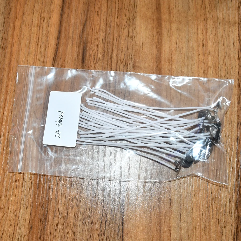 wick center device for making candle