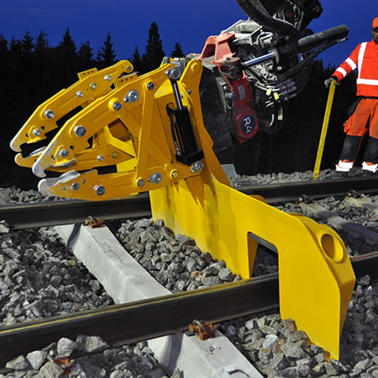 Sleeper Replacement Machine Max opening 446 mm suitable wooden sleepers as well as concrete blocks and steel t-bars