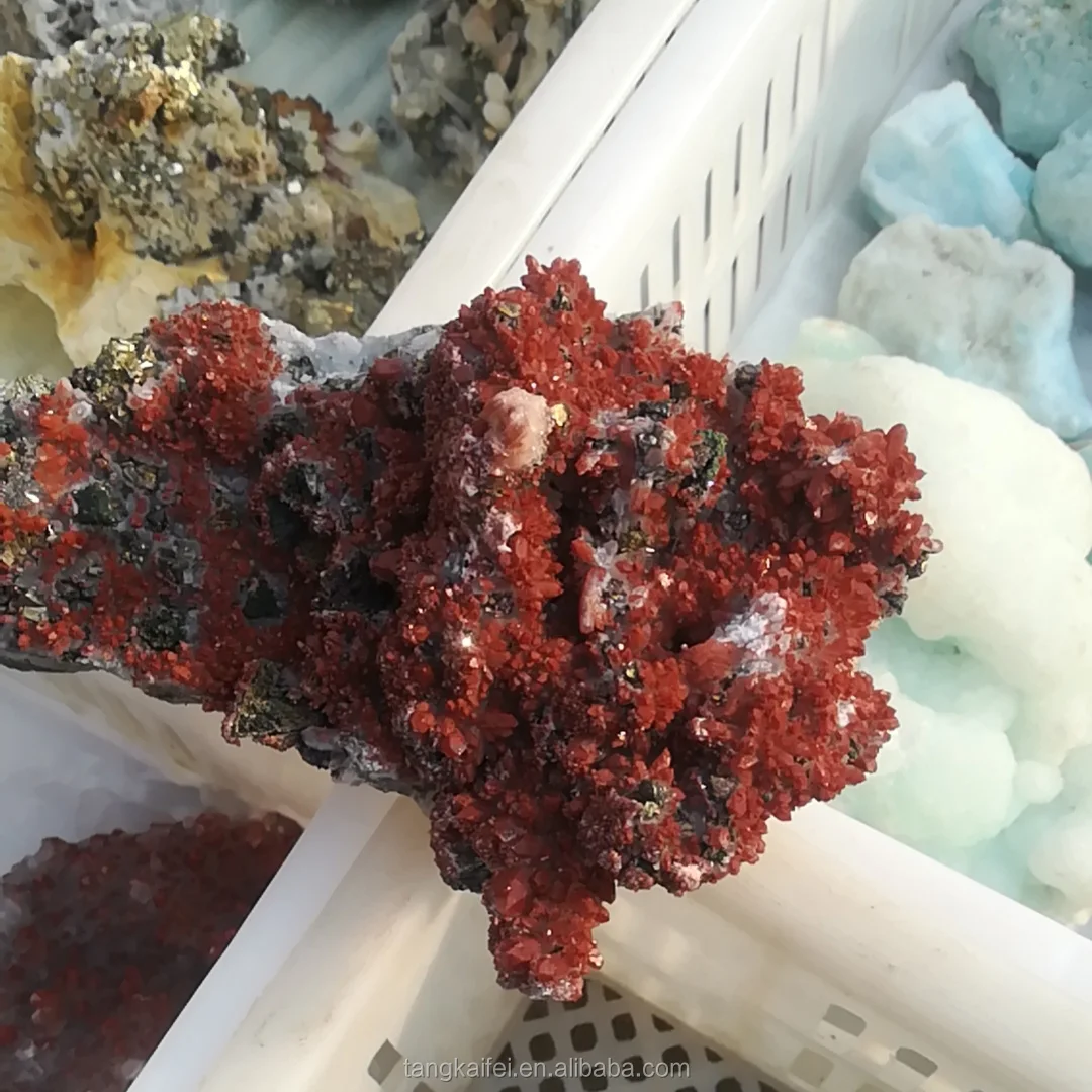 wholesale natural large rough raw red quartz crystal cluster rock stone specimens for collection
