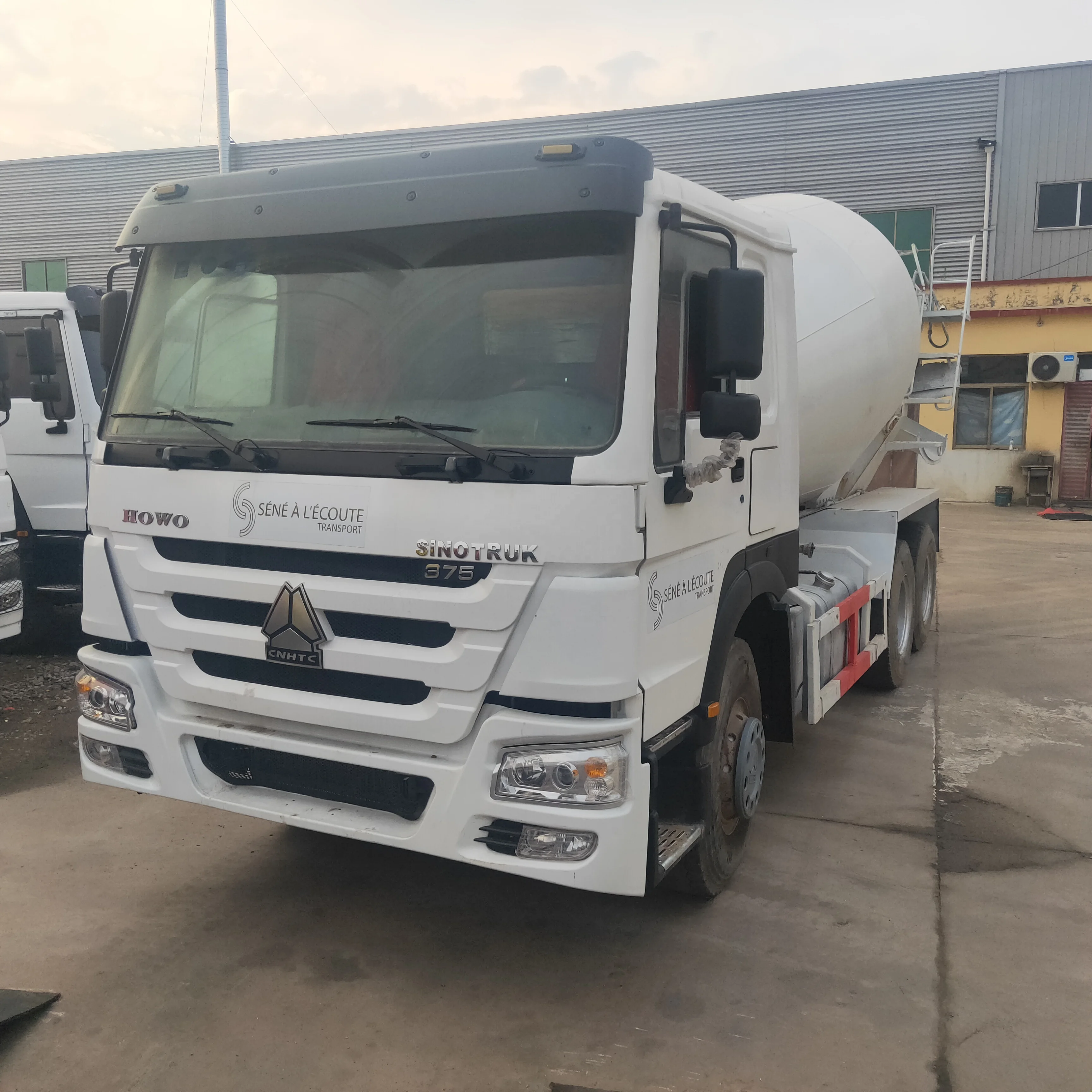  Б/у Sinotruk Howo 375 6x4 бетономешалка грузовик для бетономешалки строительства перевозки бетона цемента 10 куб.