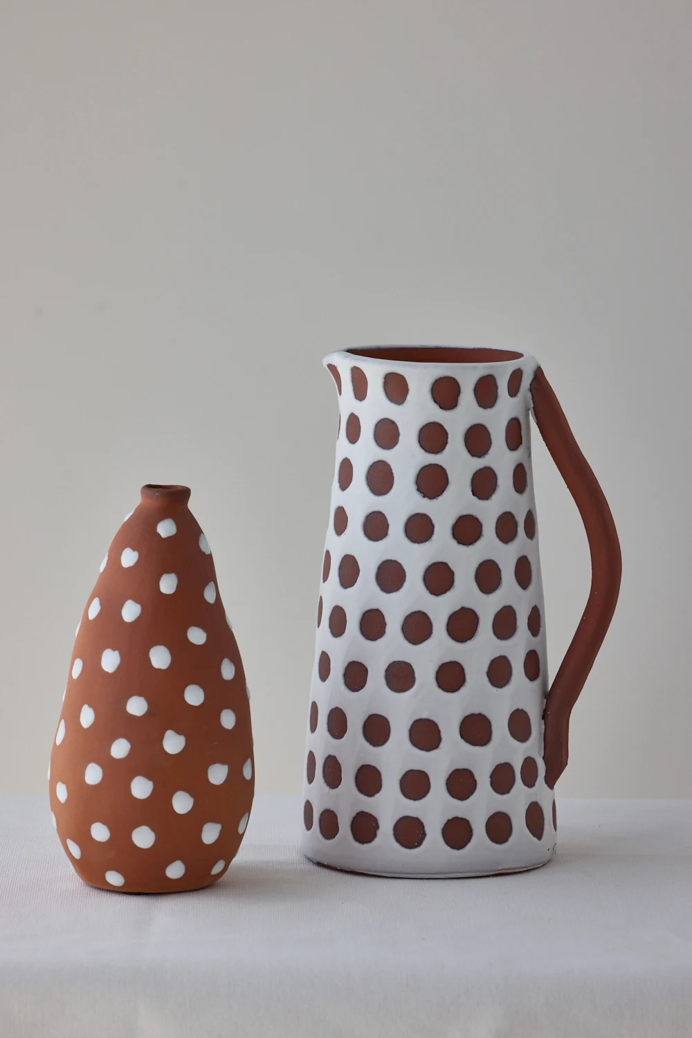 European Rustic Vintage Red Ceramic Vase Polka Dot Pattern Vintage Home Interior Decoration Clay Making
