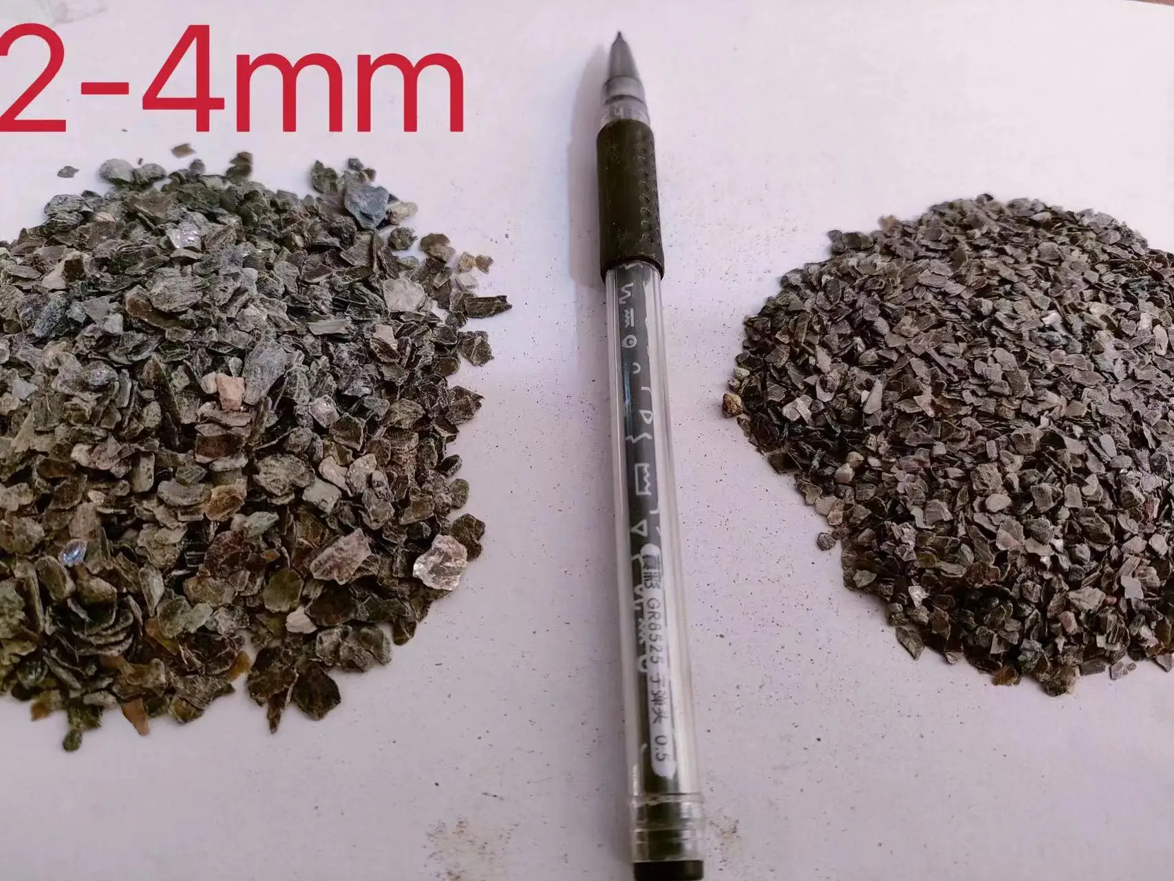 Factory direct sales Raw Vermiculite Raw Gold Ore Vermiculite Raw ore