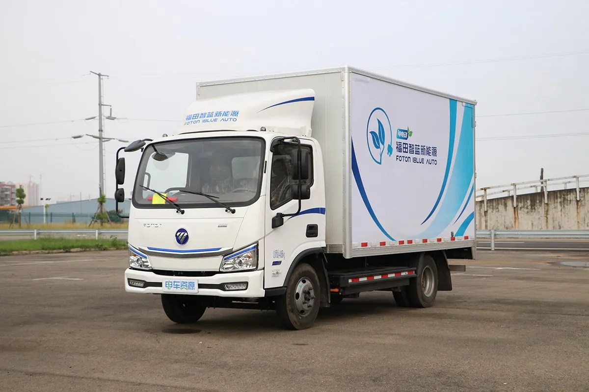 with big battery 4 ton 300hp light used 4*2 electric van cargo box truck  for cargo