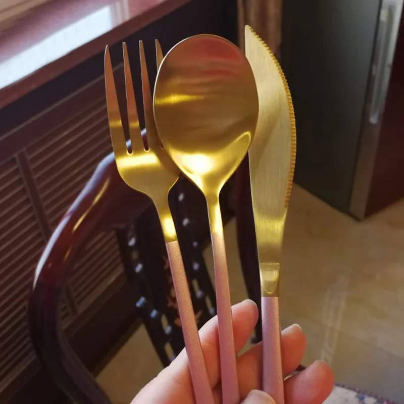 Dinnerware Set Travel Cutlery Set Camping Flatware Reusable Utensils Set with Spoon Fork Chopsticks Straw and Portable Case