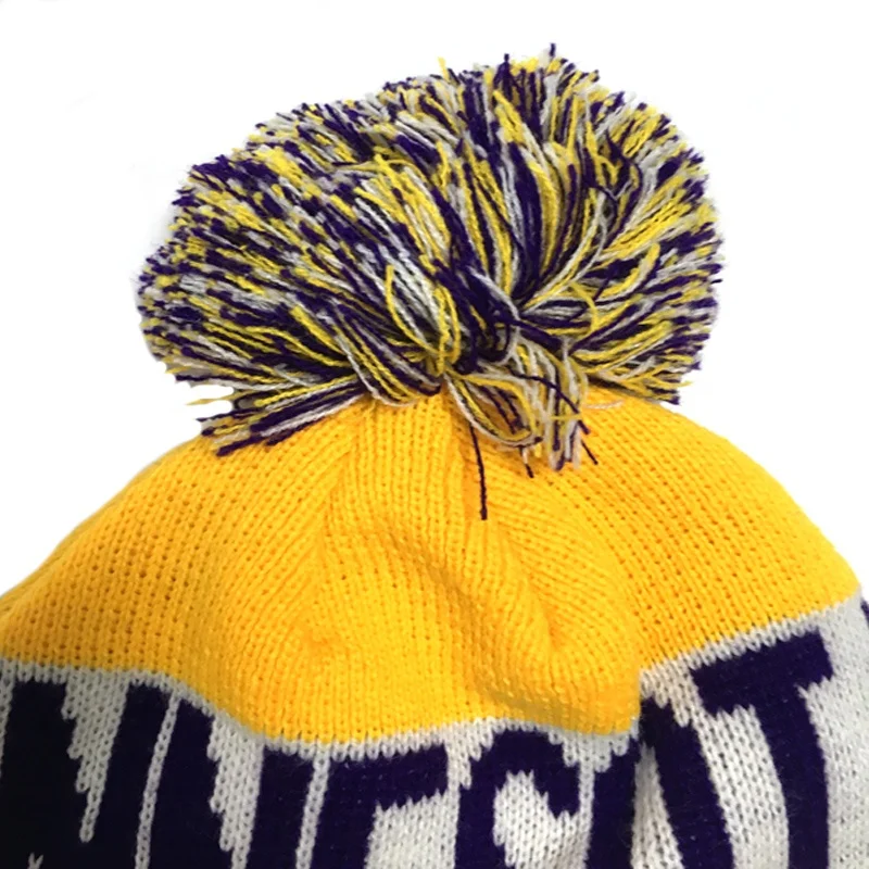 Weave and embroidery custom logo wooly hat, acrylic custom bobble hat