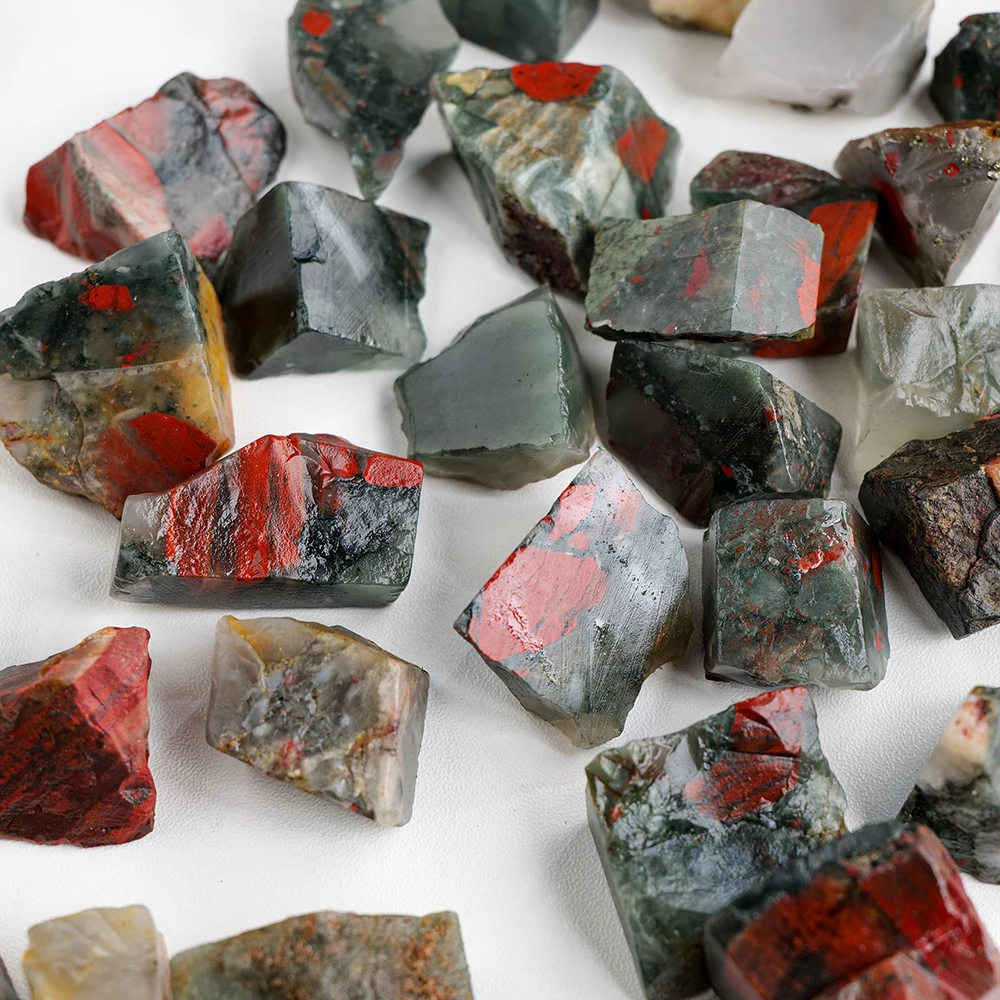 Hot selling wholesale crystal carving African blood raw stone spiritual healing home decoration