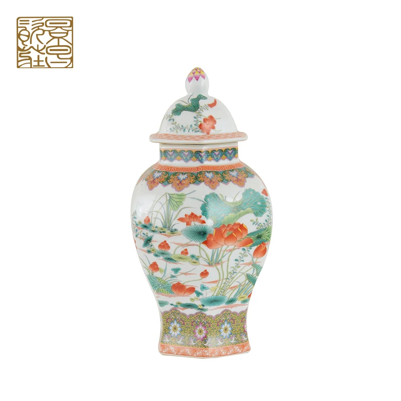 Nordic Modern Porcelain Decorative Vase Embossed Unique Ceramic Flower Vase for Stylish Home Decor With Lid