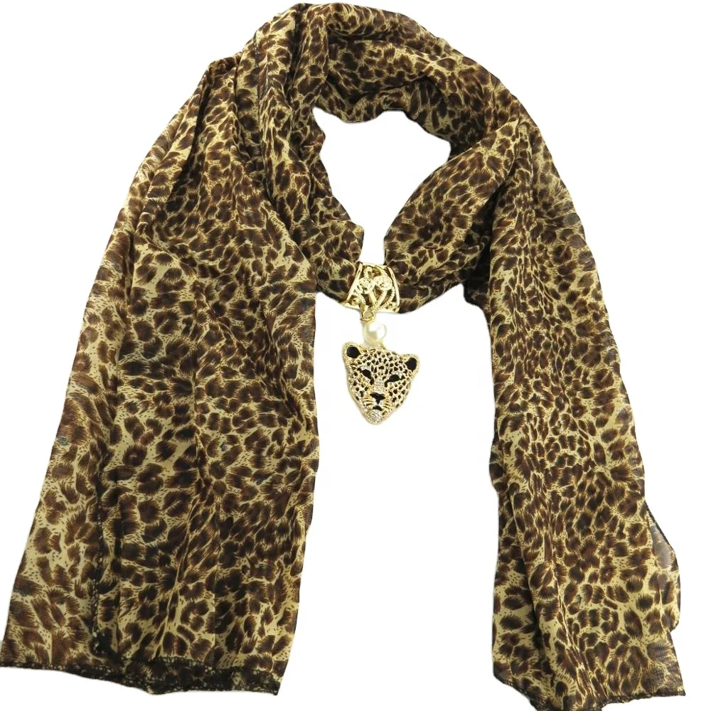 
New style autumn winter fashion leopard head with diamond leopard pattern alloy pendant ornaments noble and elegant scarf 