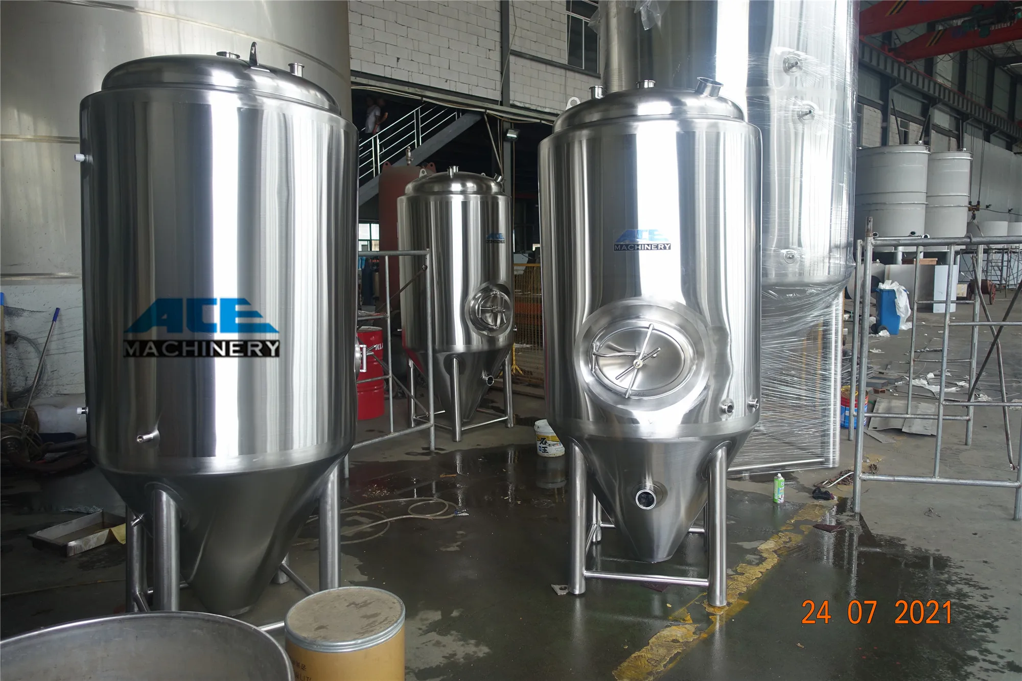 Automatic Home 500l 1000l 2000l Gin Whisky  Brandy Vodka Beer Making Machine Craft Beer Brewing Equipment System