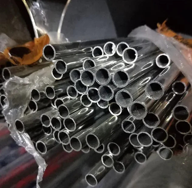 AISI SUS JIS 316l & SS201 430 OEM Seamless Stainless Steel Pipe Low Priced 304 Stainless Steel Pipe Fittings