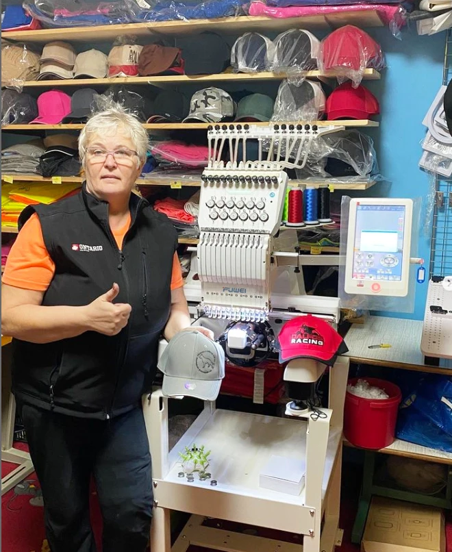 FUWEI 2023 model 2 head embroidery machine computerized hat towel embroidery machine for hoodie embroidery