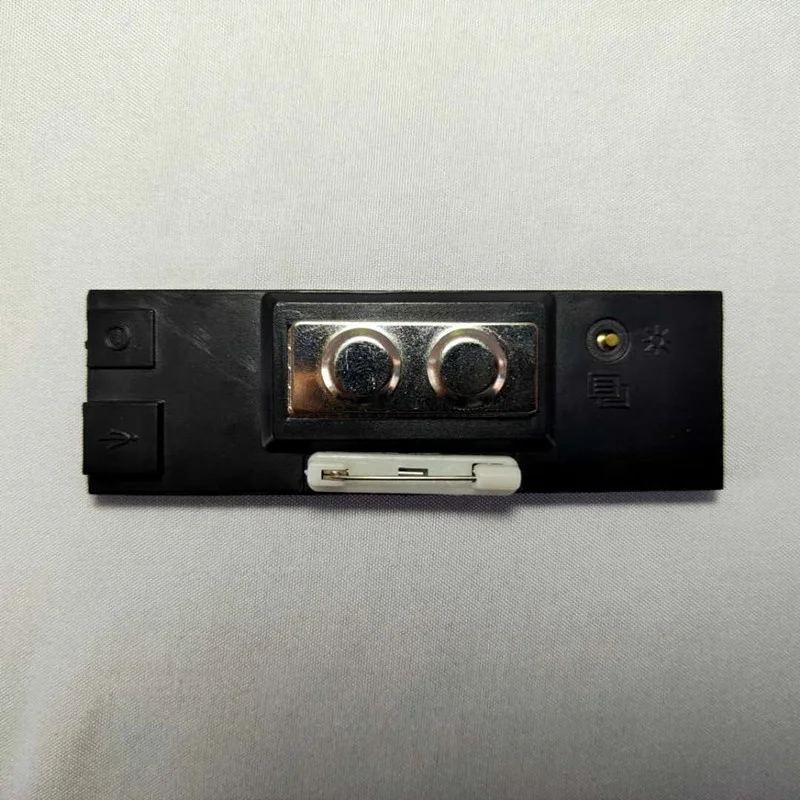 LED Fixed Roll Promotional Custom Design LED Flashing Electronic Flash Badge