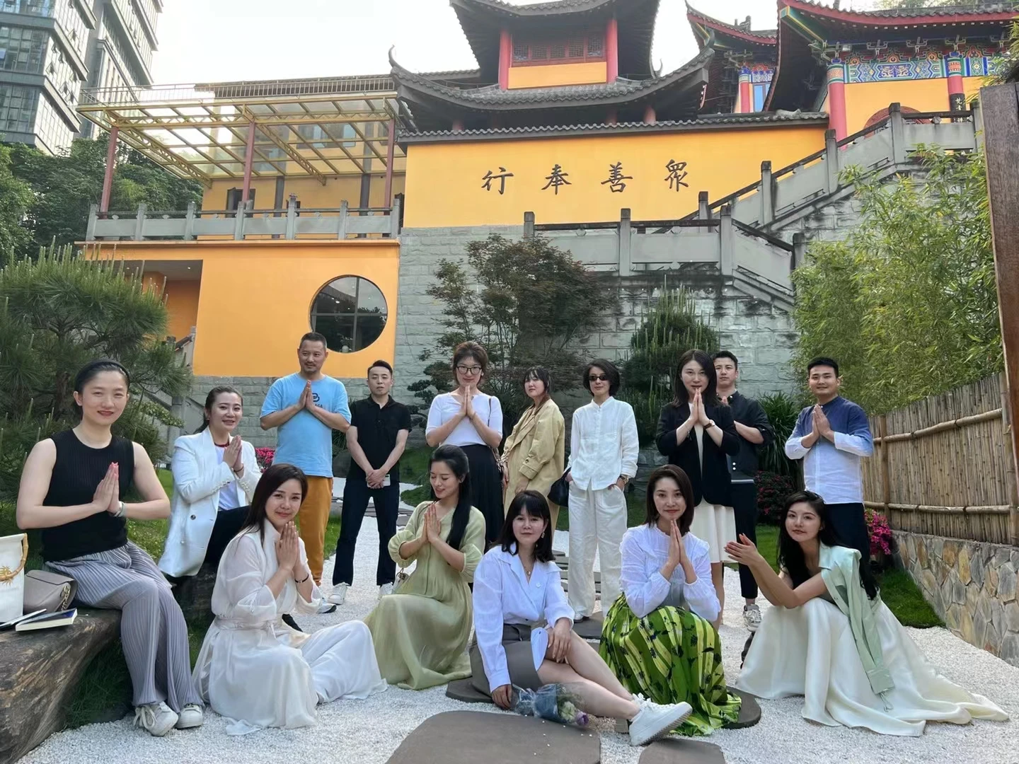 JINGLUN TEAM.jpg