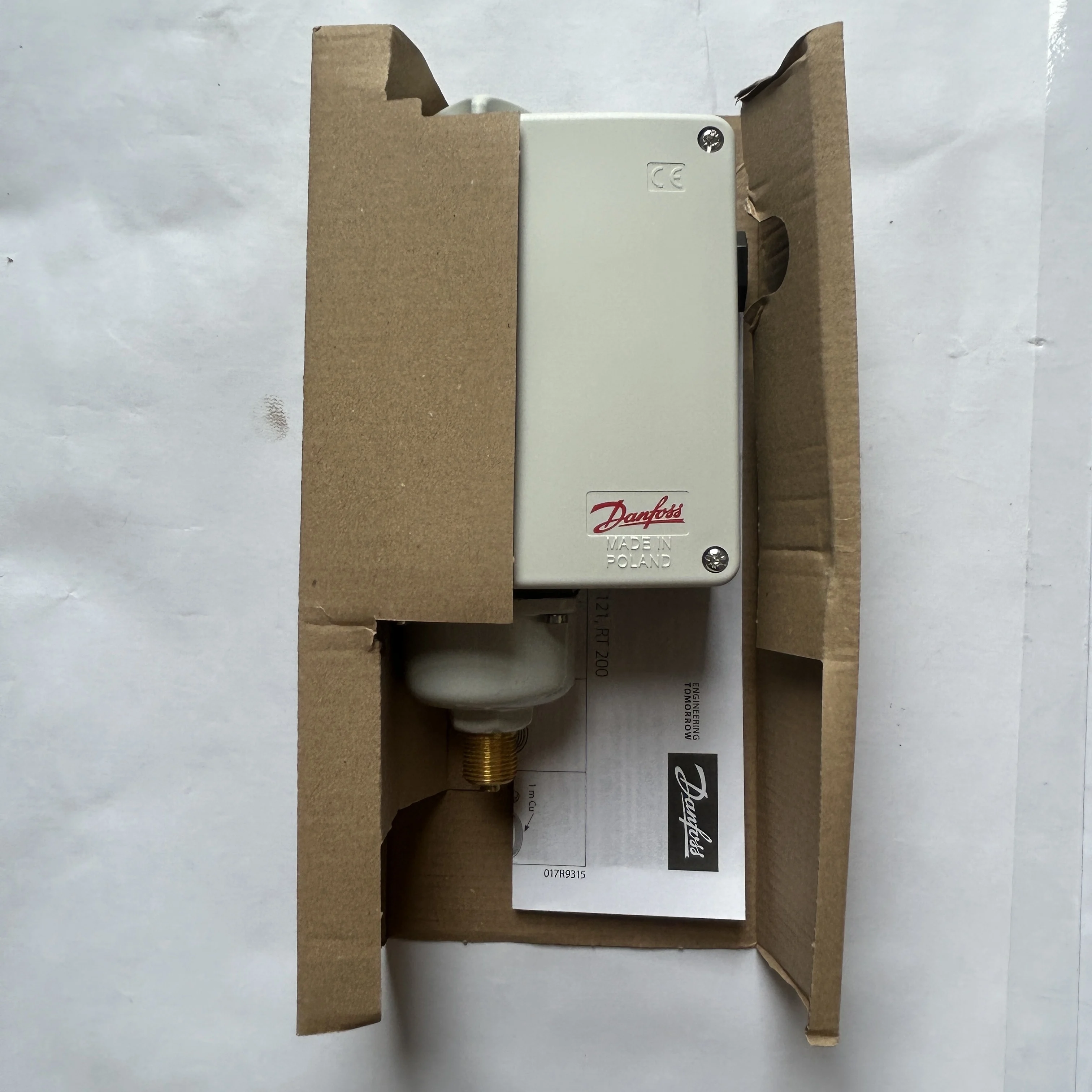 Danfoss new and original PLC relay or switch module 017-521566 RT121