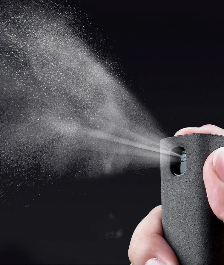 2022 hot selling  white mobile phone spray cleaning kits cleaner