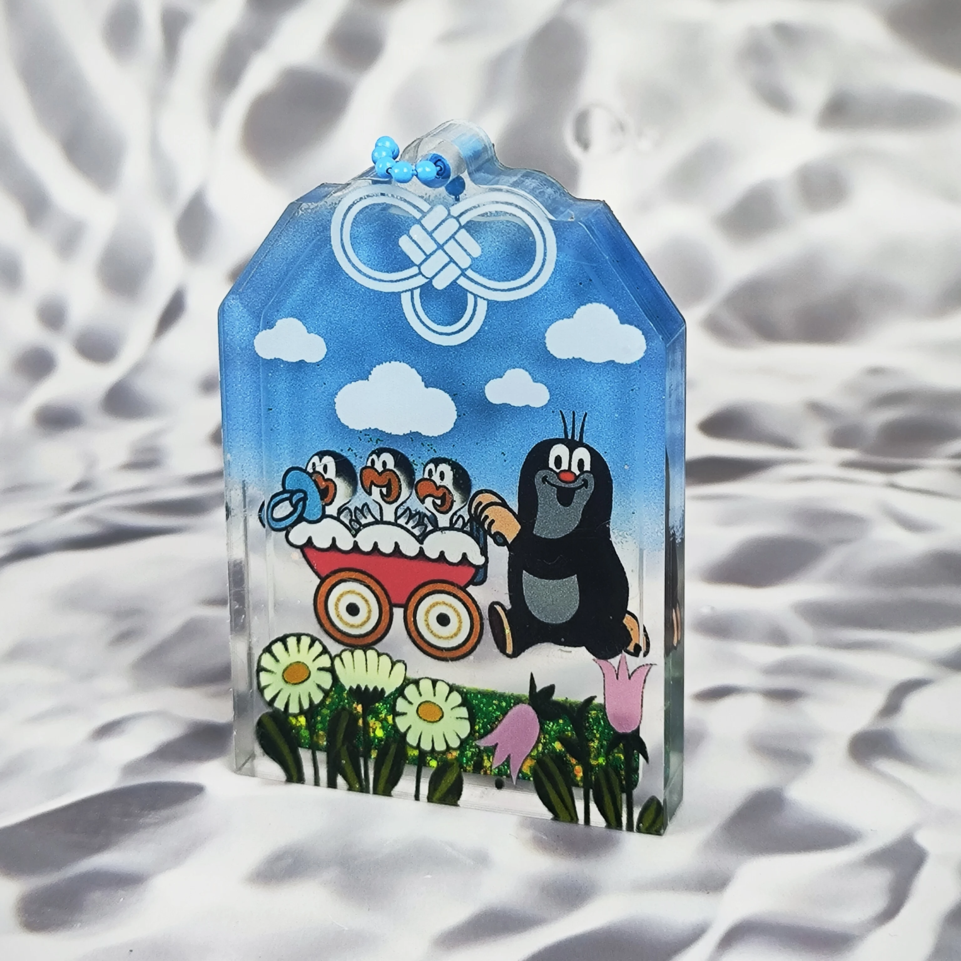 Custom acrylic quicksand Keychain Custom can love Kawaii anime acrylic quicksand acrylic liquid keychain