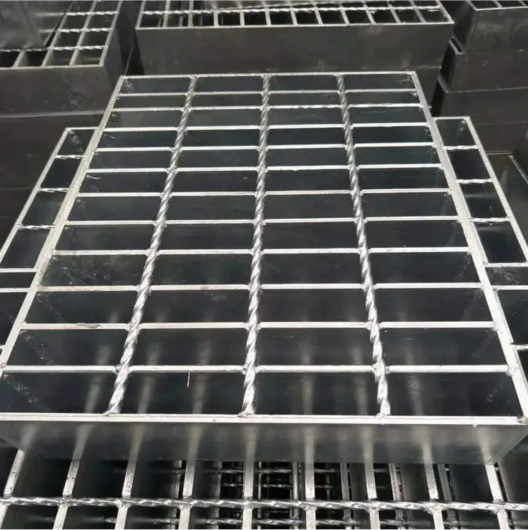 Hot Dipped Galvanized Steel  Grating Heavy Duty Serrated Metal Bearing Bar Steel Grating for sale