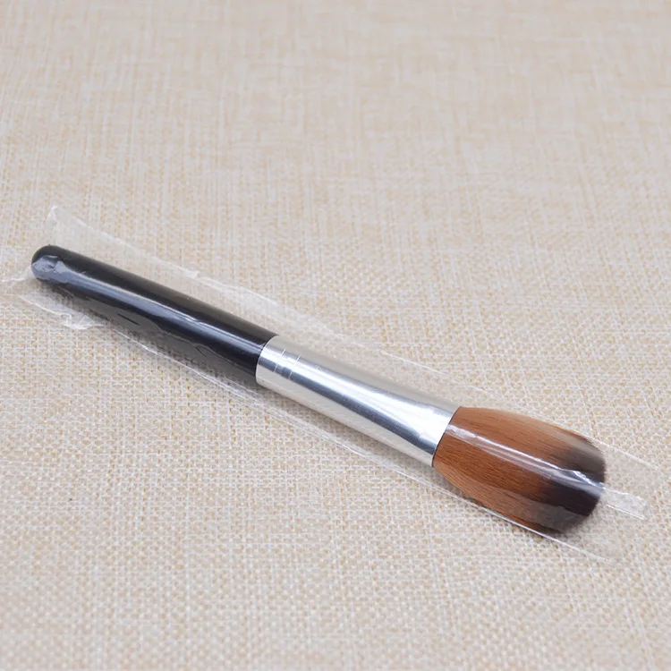 Makeup Brush For Applying Foundation & Concealer Creates An Airbrushed Finish Made With Vegan Cruelty-Free Bristles