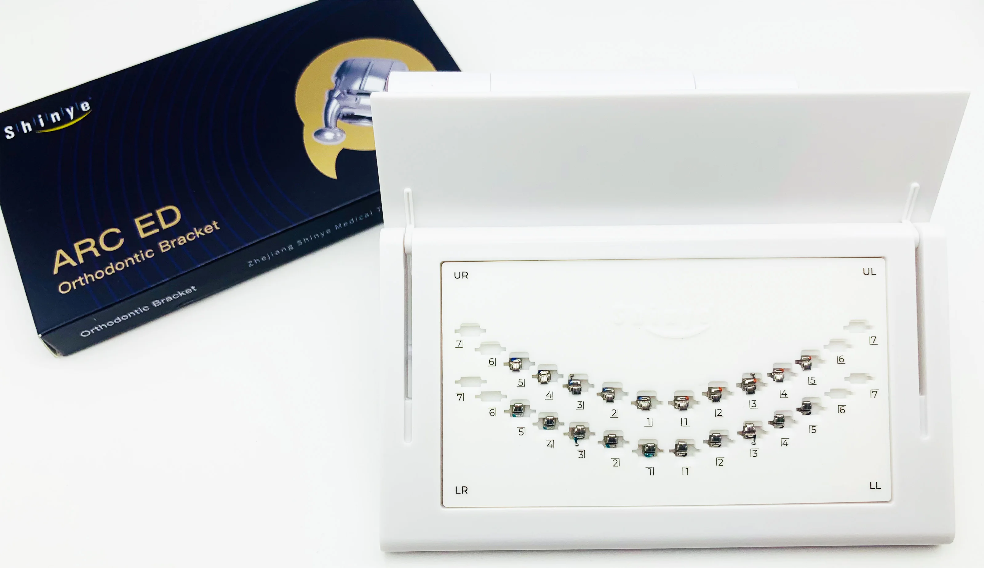 Dental Orthodontic Passive Self Ligating Brackets with Teeth Straighten