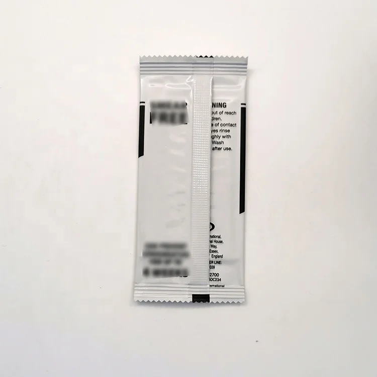 Conveniently packaged 5 packs non-woven fabric anti-mist cloths wet wipes