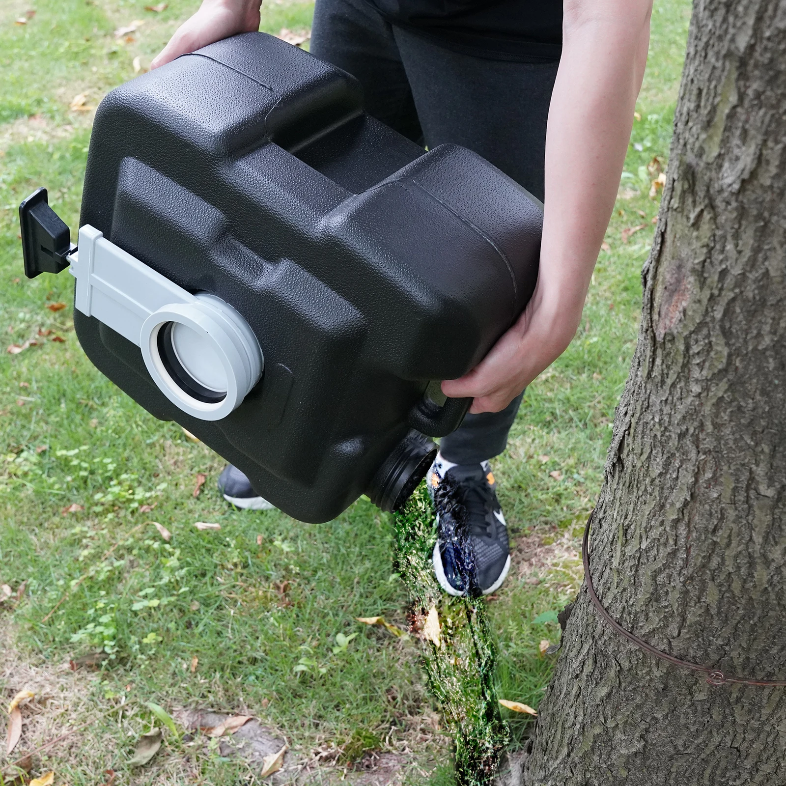 Luxury Outdoor Plastic Retractable Portable Mobile Black Toilet Movable Camping Folding Toilet Portable Car toilet accessories