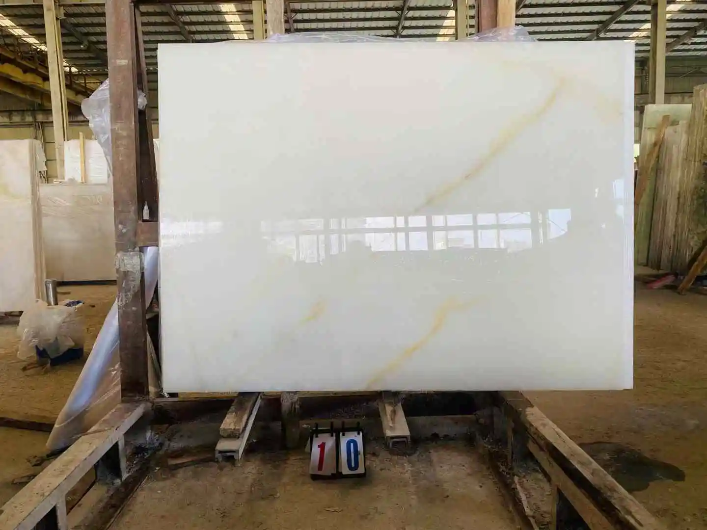 Polished White Onyx Slab Wall Tile Luxurious Material Eramosa Marble