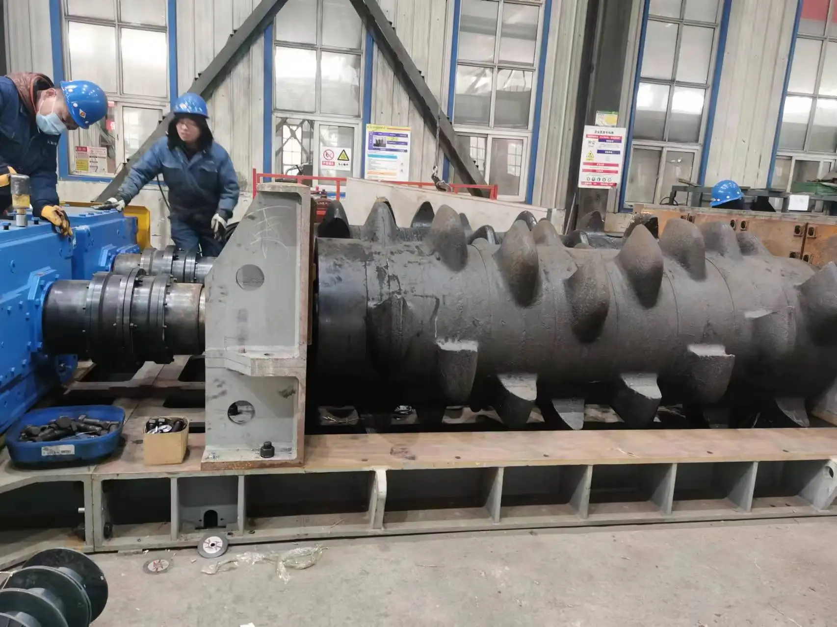 Soft and medium-hard coal limestone nickel ore coking coal clay double roller crusher