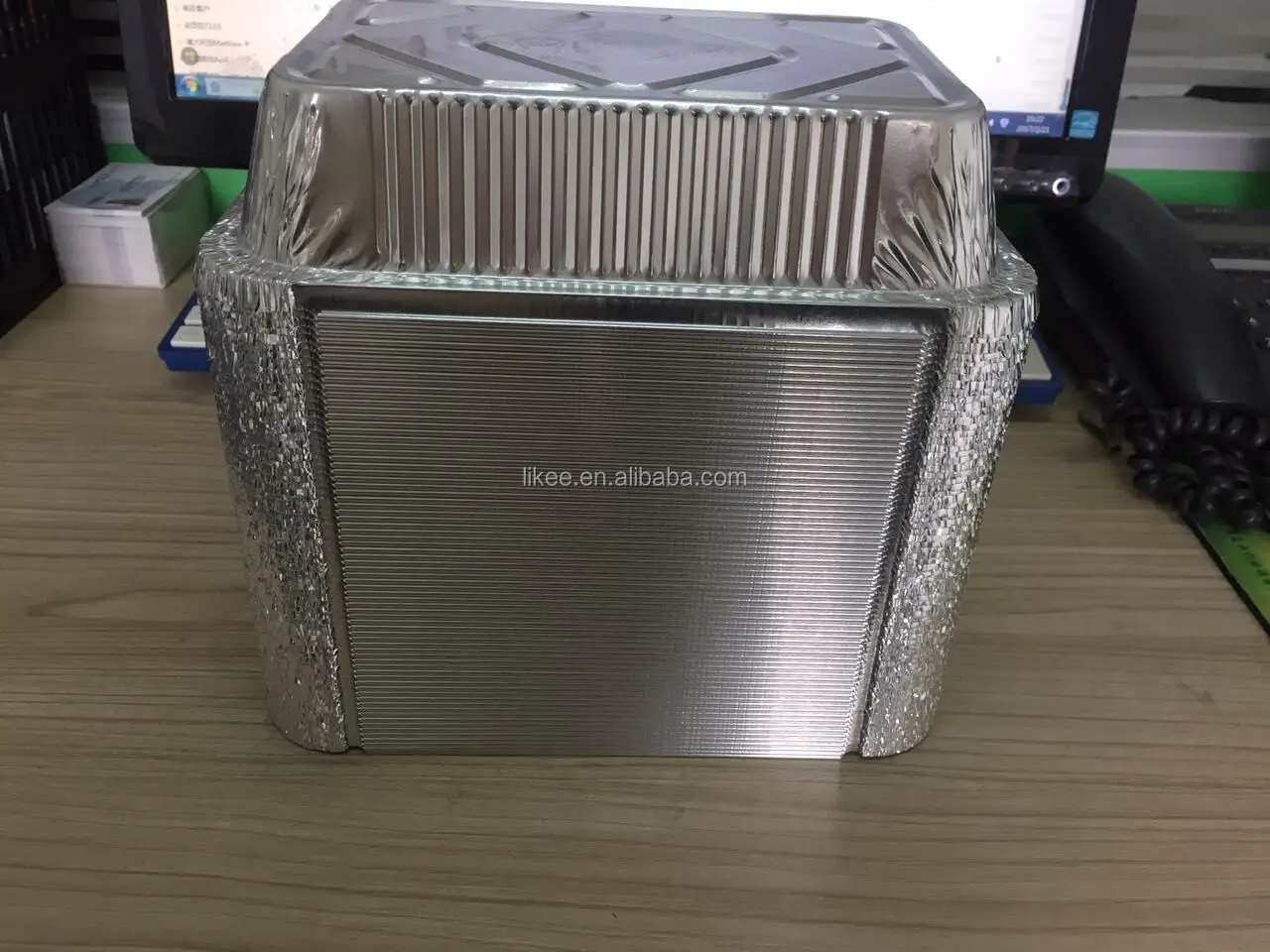 
Automatic Aluminum Foil Food Packing Container Production Machine LK-T80 