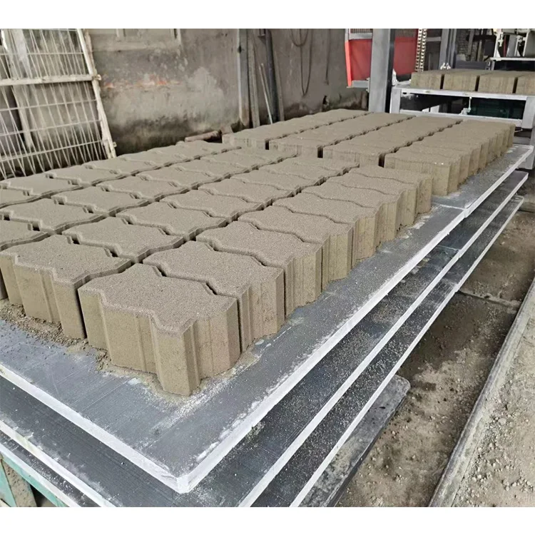QT13-15 European style customized automatic concrete interlock brick machine