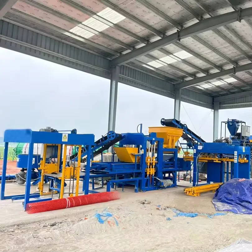 Бетонные блоки поддоны QT4-15 цементный кирпич машина полностью автоматическая цементный блок кирпича делая машину