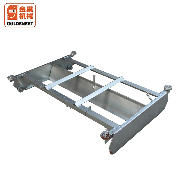 Manure cleaning scraper with hot galvanized material scraper