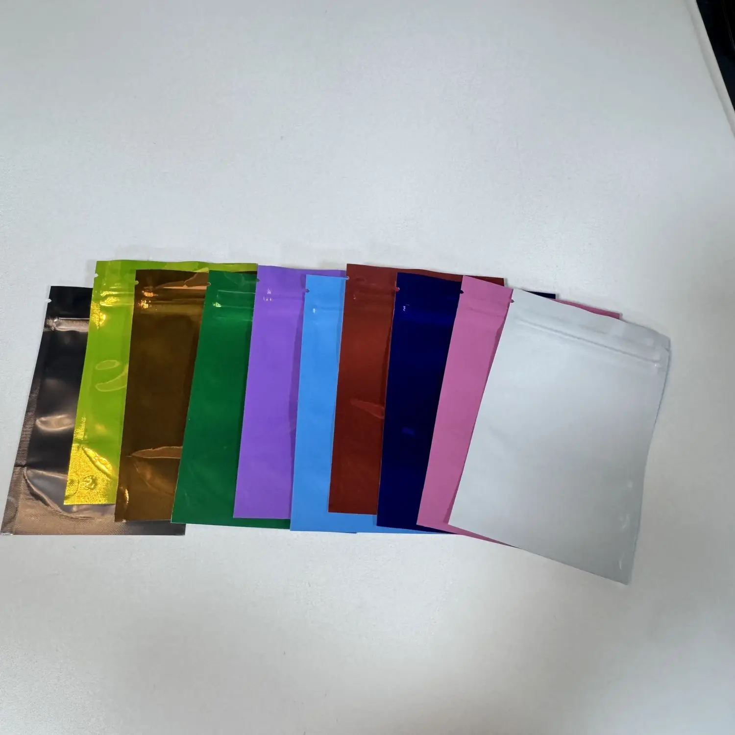 3.5g 7g 14g Custom Plastic Zipper Edible Food Packing Stand Up  Pouch Smell Proof 3.5 Grams Bolsas Mylar Bags With Logo