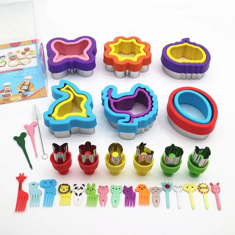 Steel Sandwich Cutter and Sealer bread press cutter and sealer toast Maker Sandwich Cutter for Kids- Great for Lunchbox and Bent