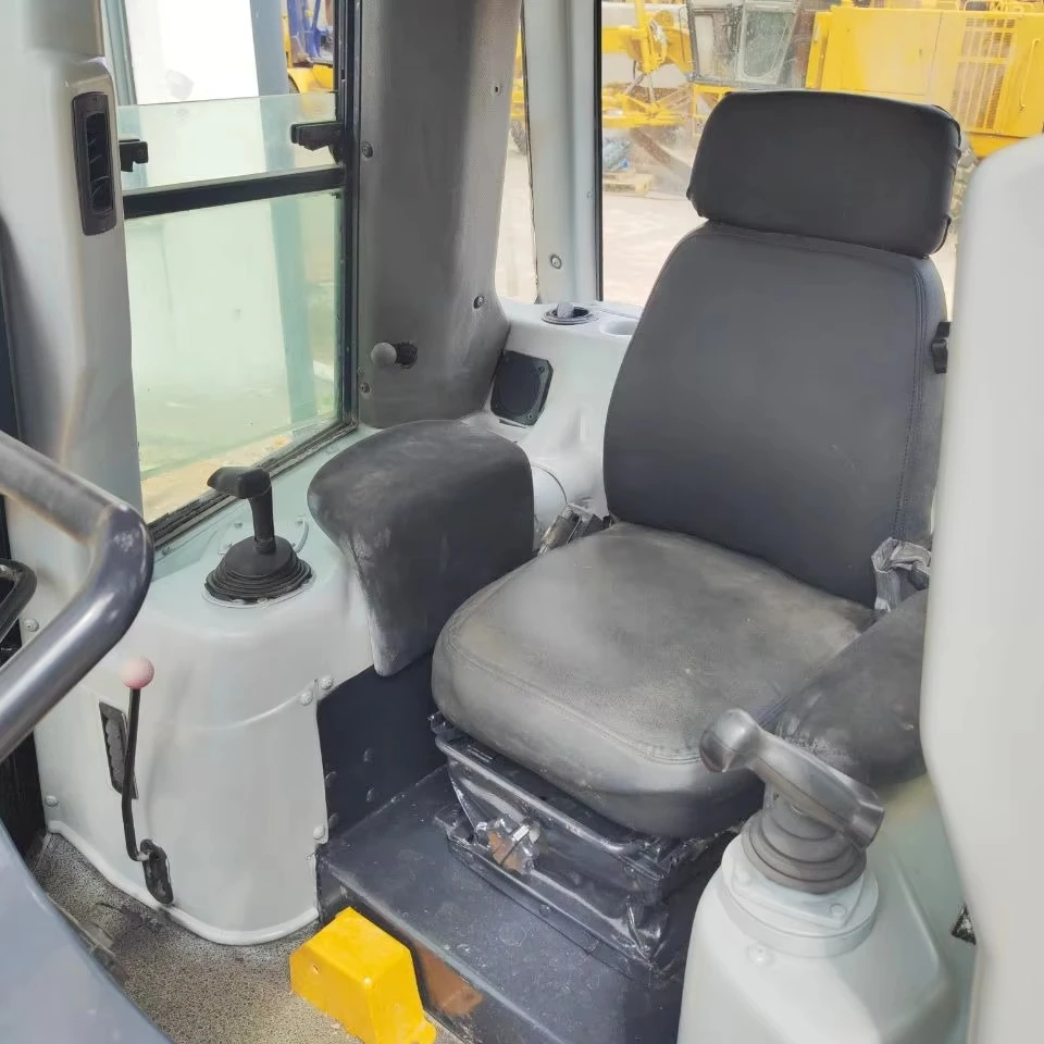 High Quality Used Caterpillar D5 Bulldozer in Excellent Condition Medium Size Original Crawler Dozer Earth-Moving Equipment