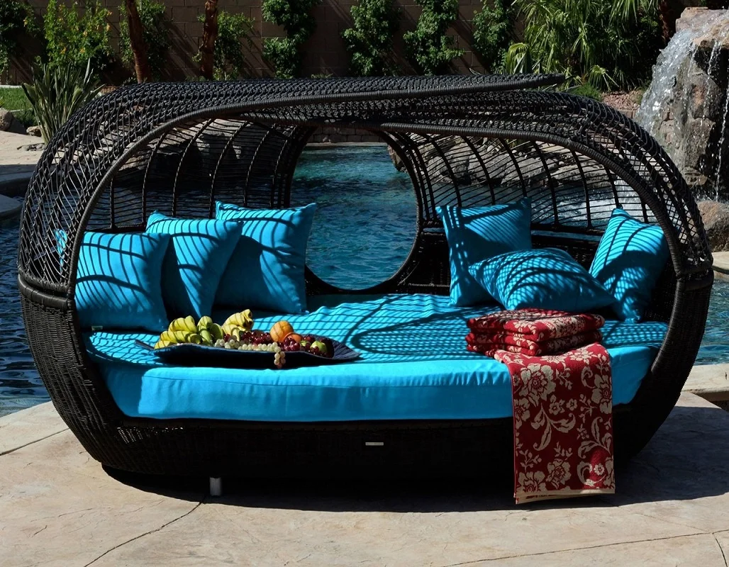 Wicker Rattan Outdoor Birdnest Sunbed -Patio Nestrest Bird Sun lounger Furniture - PVC Plastic Outdoor Bird Sunbed Furniture