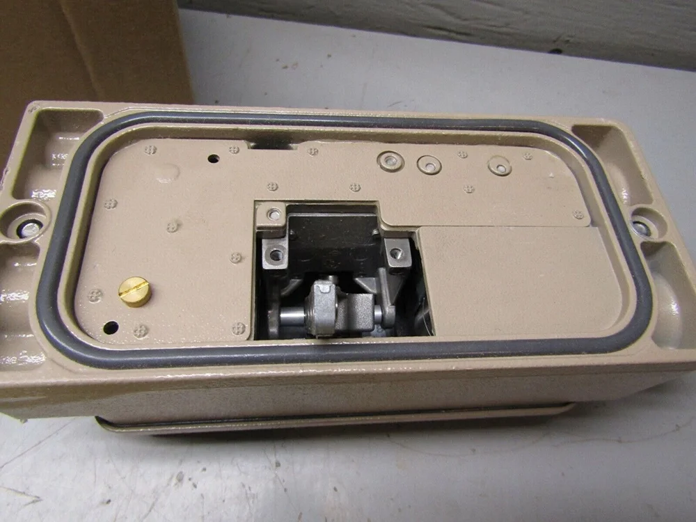3767 Electropneumatic positioner 3730-0 3730-1 3730-2 3730-3 valve positioner with HART Communication Control Valves