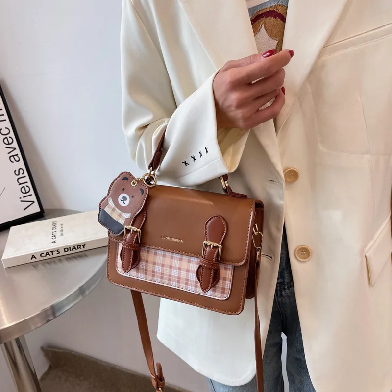 Fashion Pu Leather Single Shoulder Messenger Bag 2022 Wholesale Price Women Bags Branded Ladies Handbag With Bear Pendant