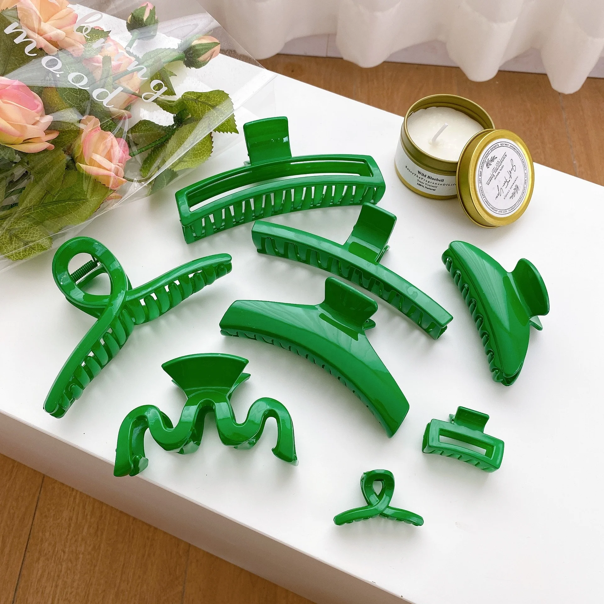 High quality multi-style PC material hair claw fashion green hair claw clip