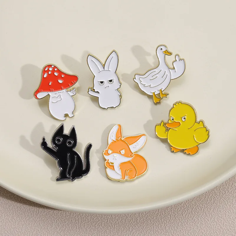 Stock Animals Brooch Custom Designed Funny Cute Cat Duck Rabbit Finger Ironic Metal Soft Enamel Pins Lapel Badges