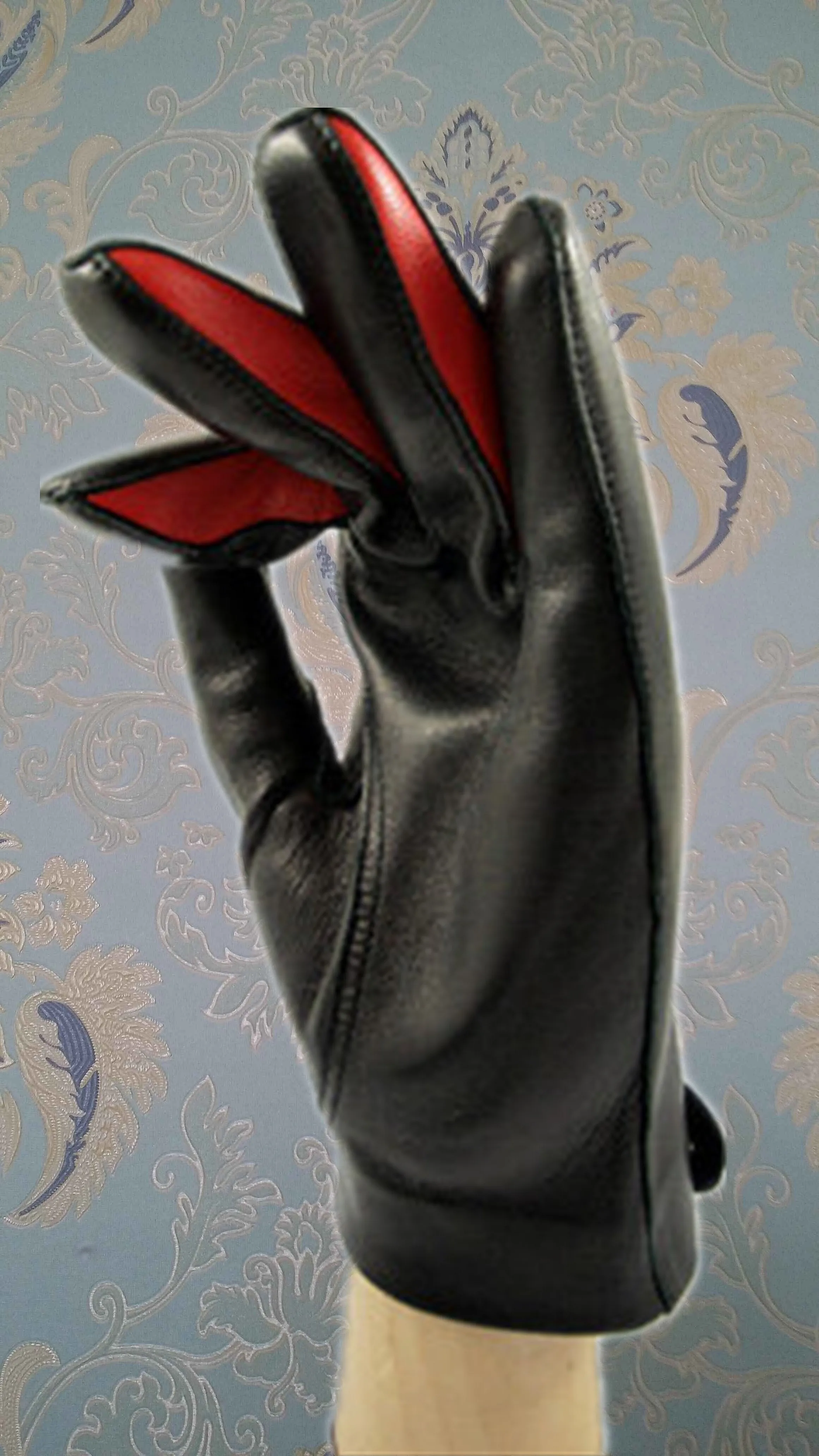 Superior Genuine Leather Cute Winter Ladies Long Black Leather Gloves
