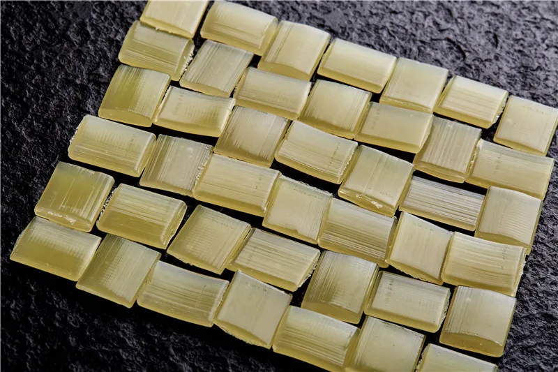 
5002 Fast Curing Adhesive Paper Box Hot Melt Adhesive Particles Yellow Flake 