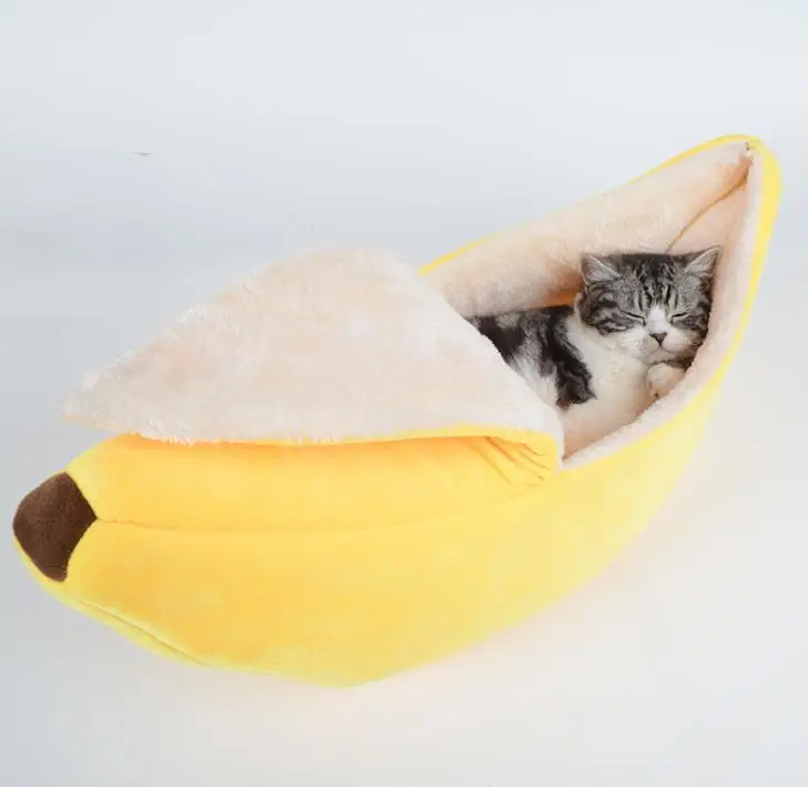 2021 Hot Sale Pet Product Plush Banana Puppy Dog Cat House Pet Nest Cartoon Soft Lovely Pet Bed Cages Carriers