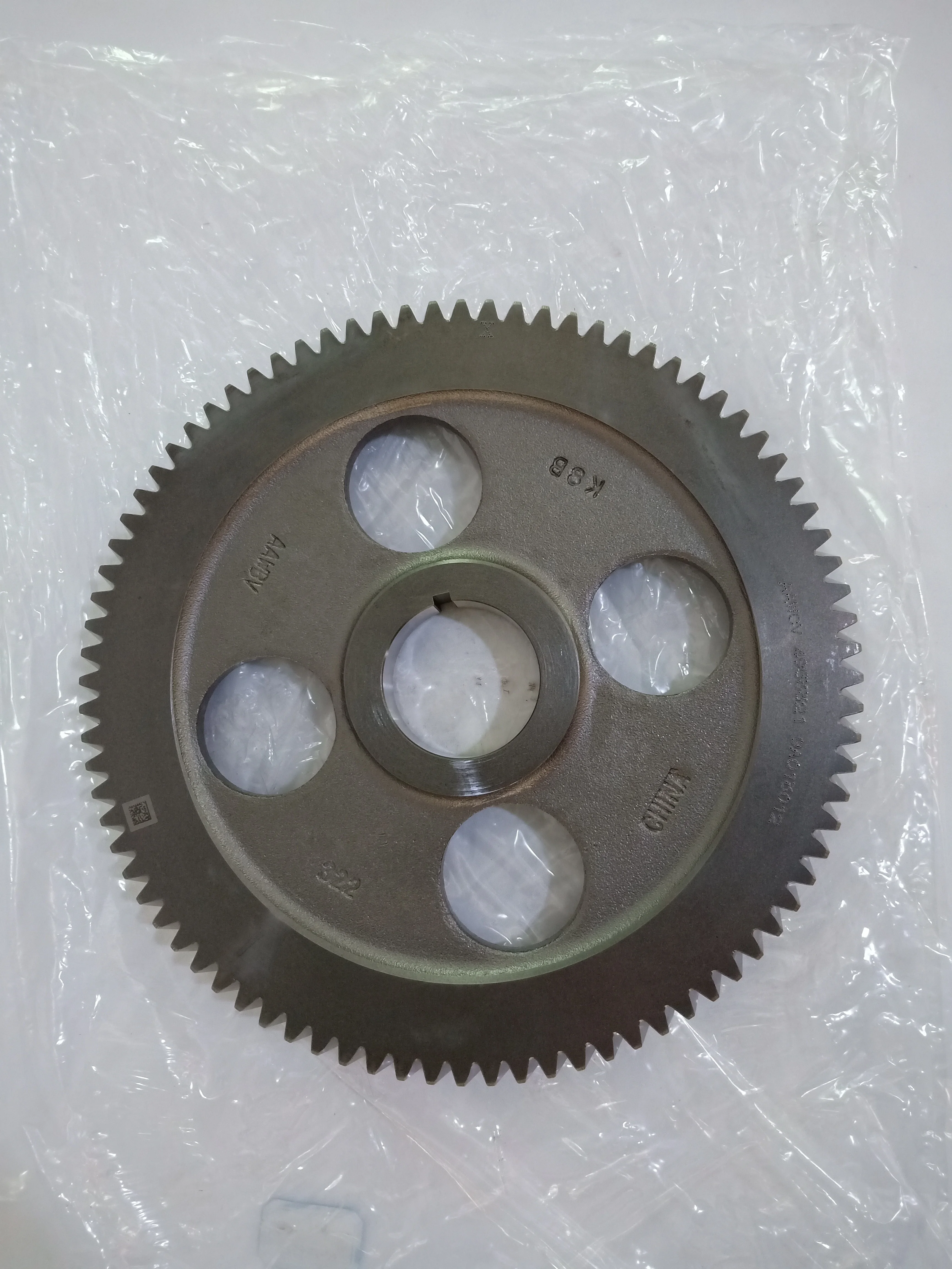 KTA19 Diesel engine camshaft parts camshaft gear 4953321