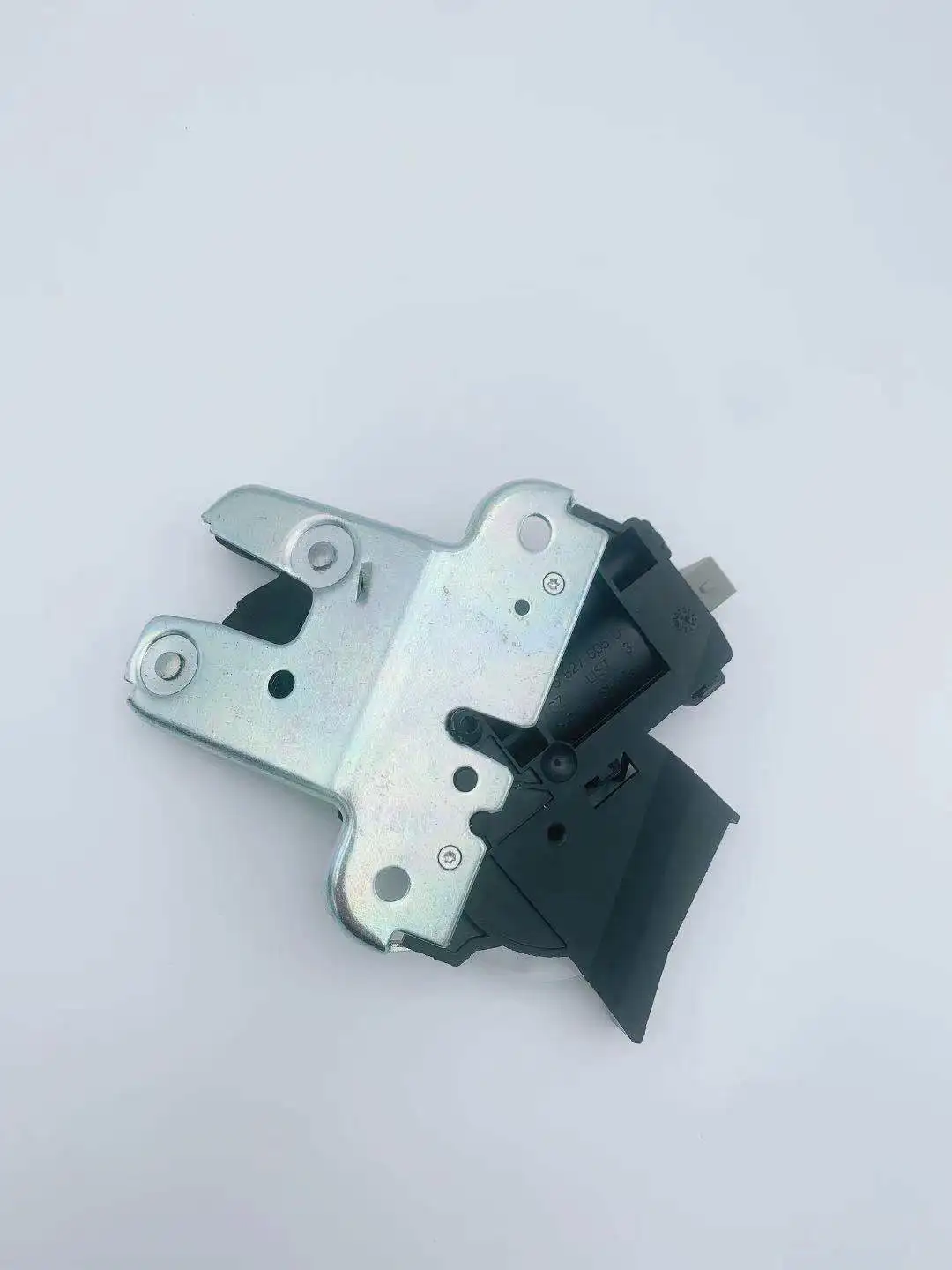 4F5827505D,4E0827505C Rear Trunk Lid Lock Latch For VW Jetta Passat Audi Seat For Audi A4 A5 A6 A8 Seat