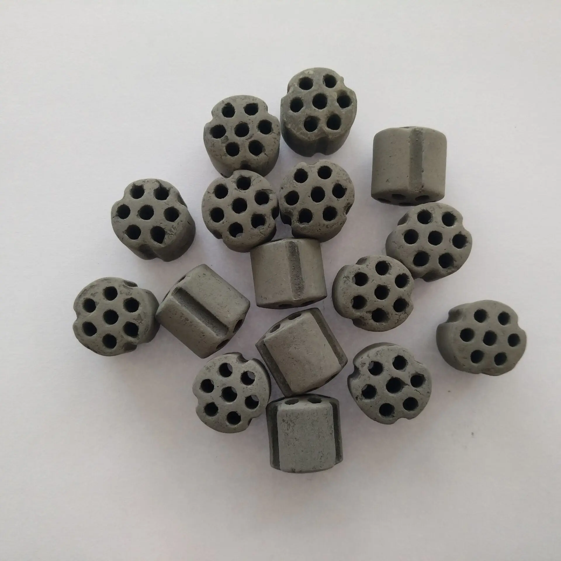 Ammonia decomposition catalyst series HTZ112