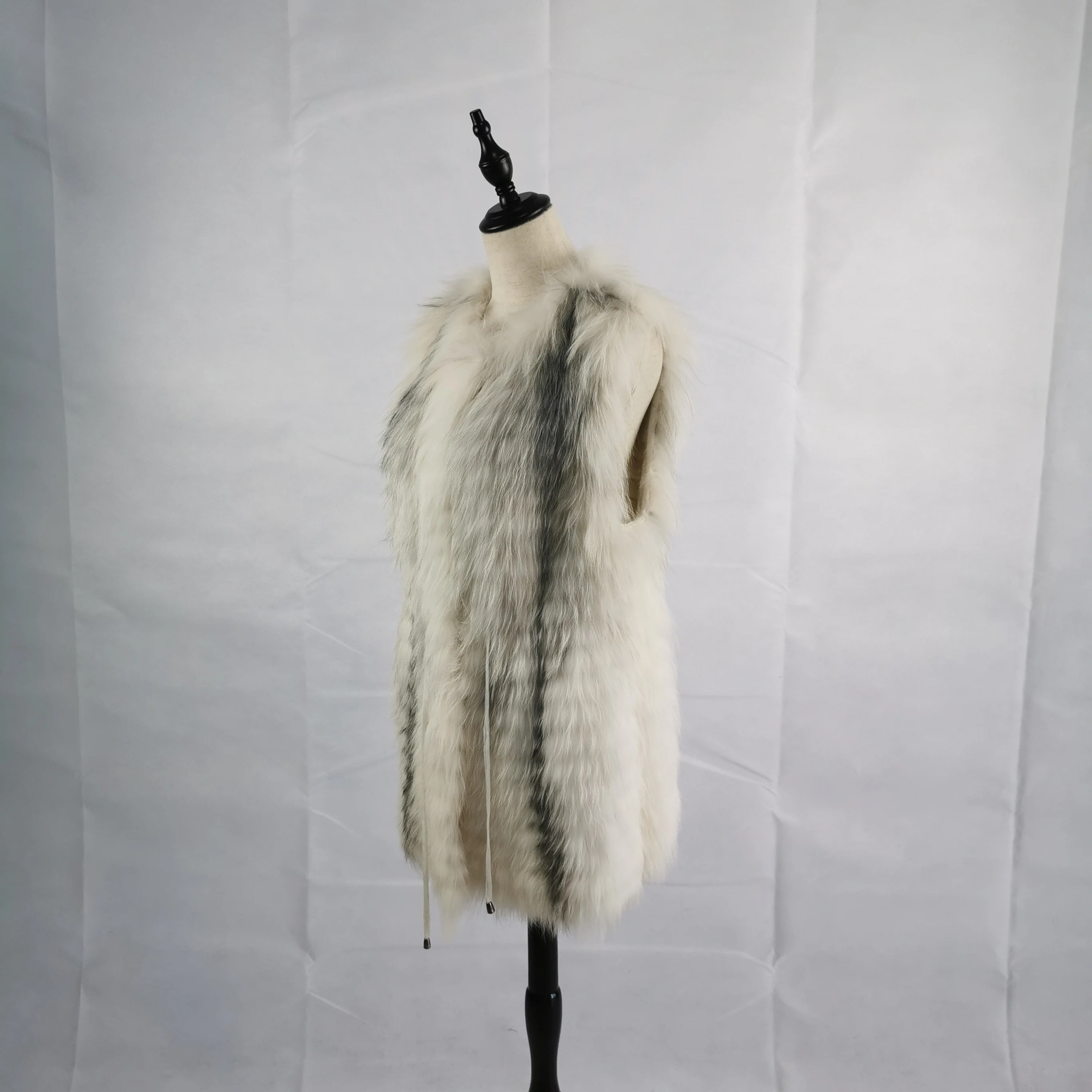 
2019 Custom And Wholesale Fashion High Quality Long Fox Fur Vest 